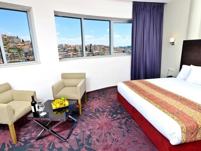 Golden Crown Old City Hotel นาซาเรธ ภายนอก รูปภาพ