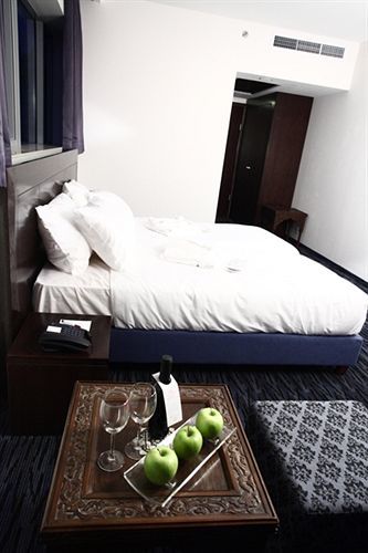 Golden Crown Old City Hotel นาซาเรธ ภายนอก รูปภาพ
