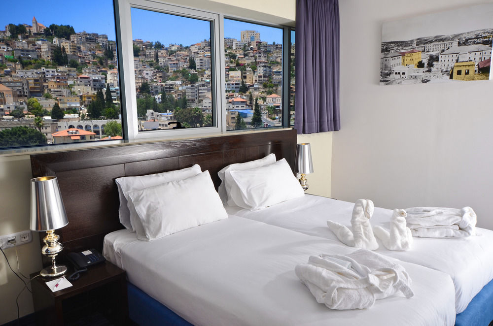 Golden Crown Old City Hotel นาซาเรธ ภายนอก รูปภาพ